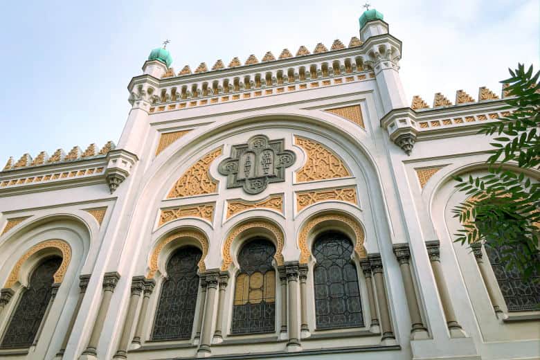the spanish synanogue in prague jewish quarter is a hidden attraction in czech republic